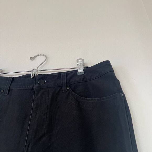 Lululemon ABC Slim *Utilitech 32" Pants in Black - Picture 5 of 8